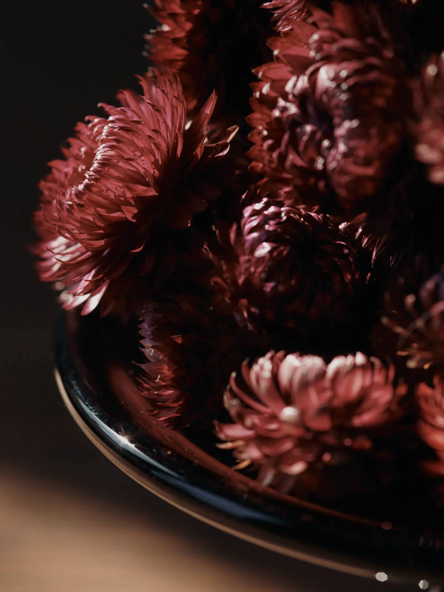 Centrotavola Damo in vetro piatto Ø21 cm, Dark Grape Ferm Living