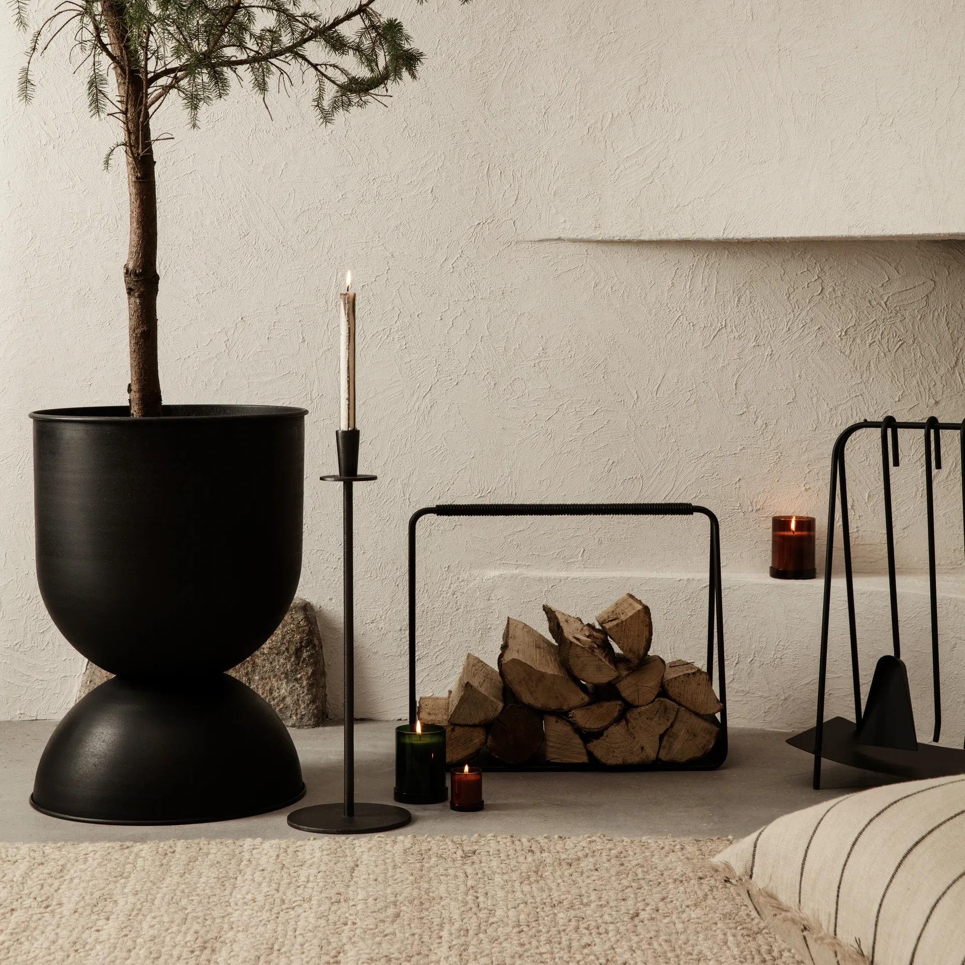 Cesta portalegna Port, nero Ferm Living