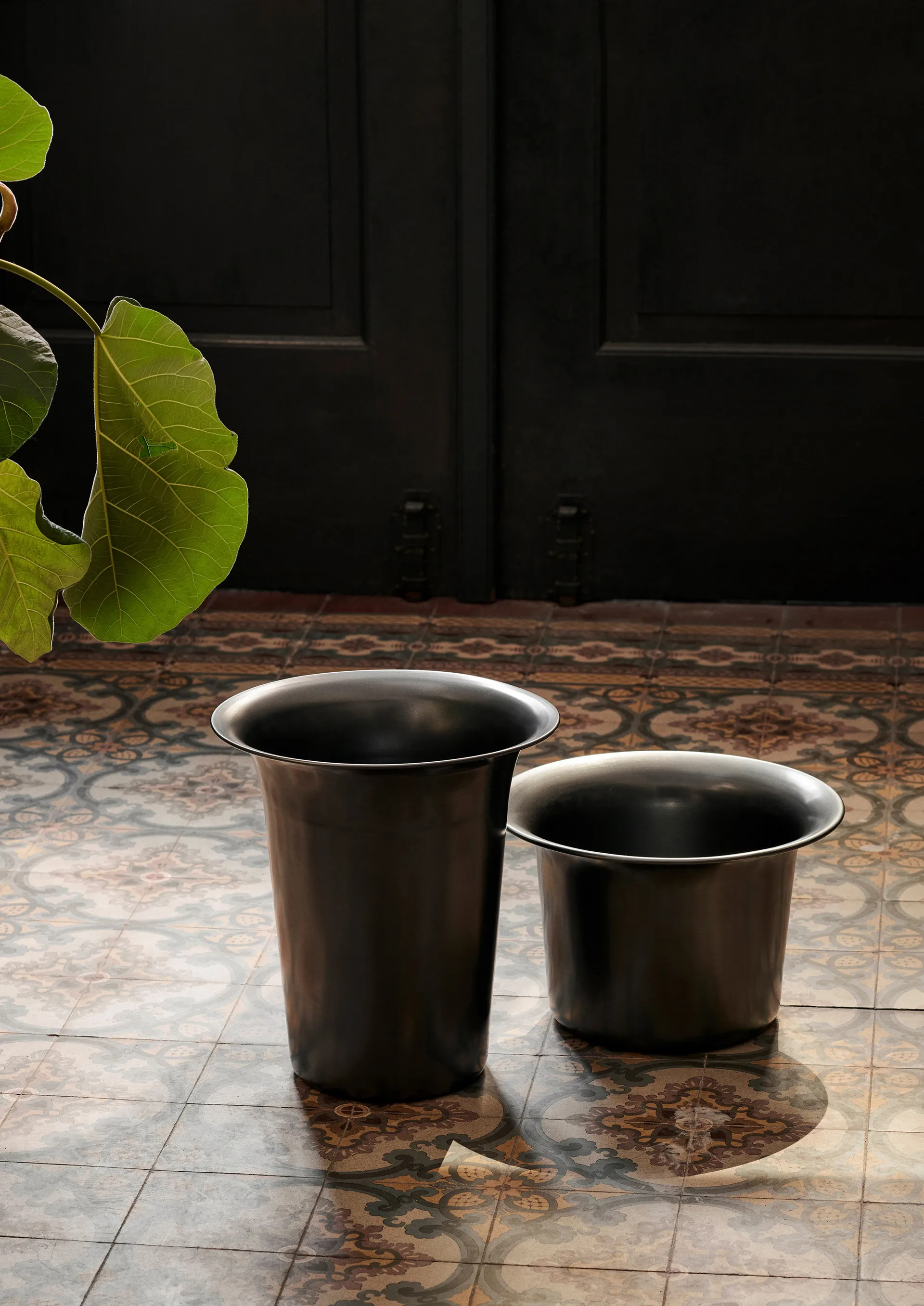 Cestino basso in alluminio filato Ø37, Alluminio Annerito Ferm Living