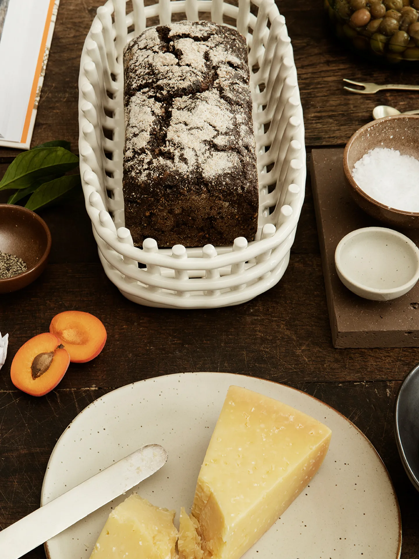 Cestino in ceramica ovale 15x30 cm, Bianco sporco Ferm Living