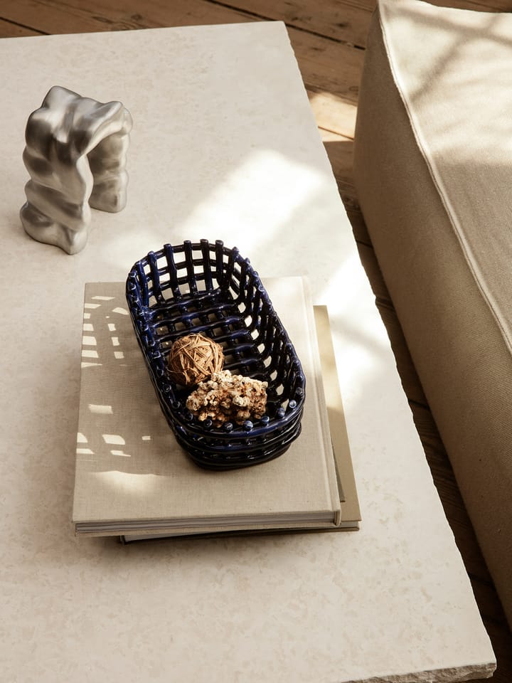 Cestino in ceramica ovale 15x30 cm, Blu Ferm Living