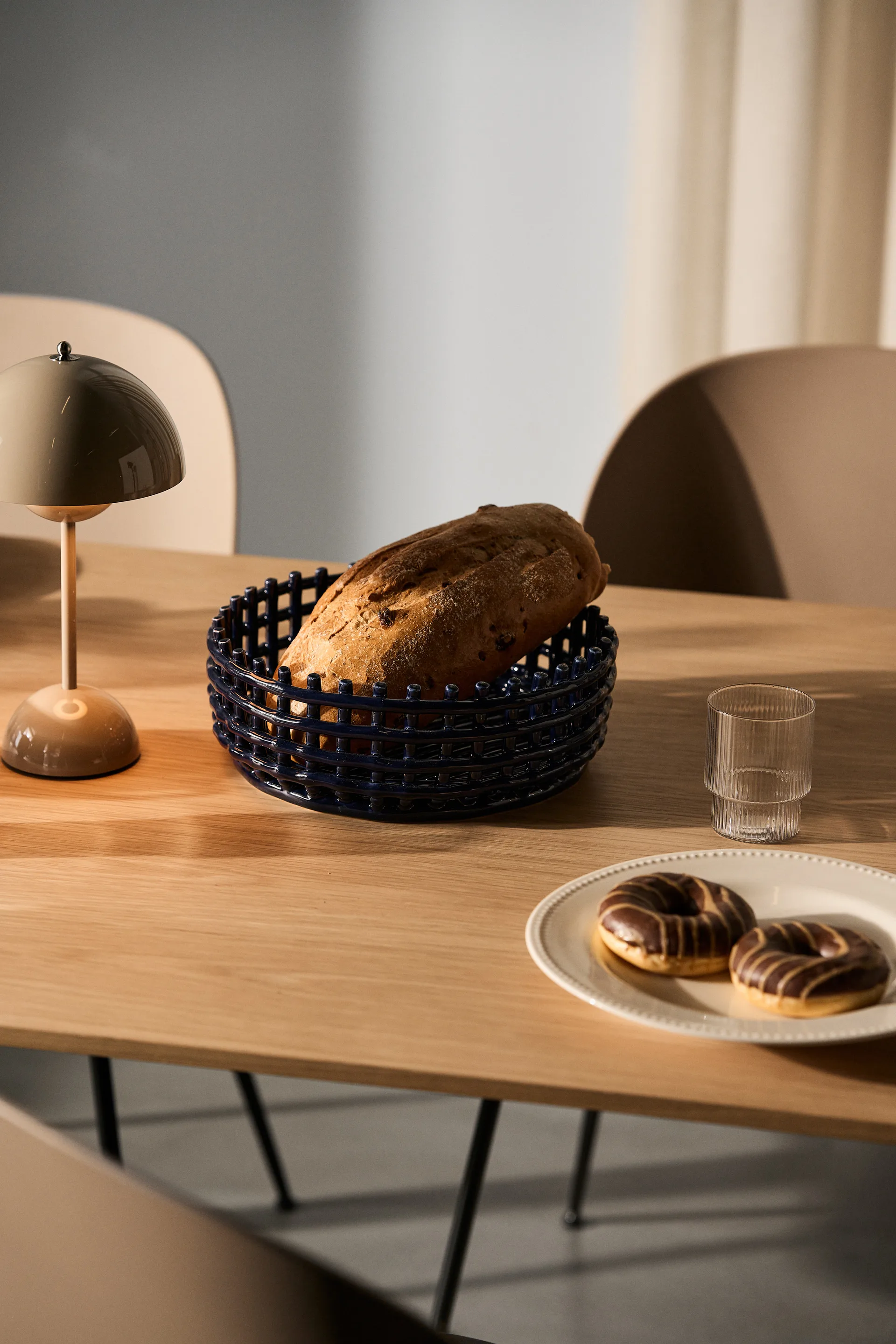 Ciotola intrecciata in ceramica, blu Ferm Living