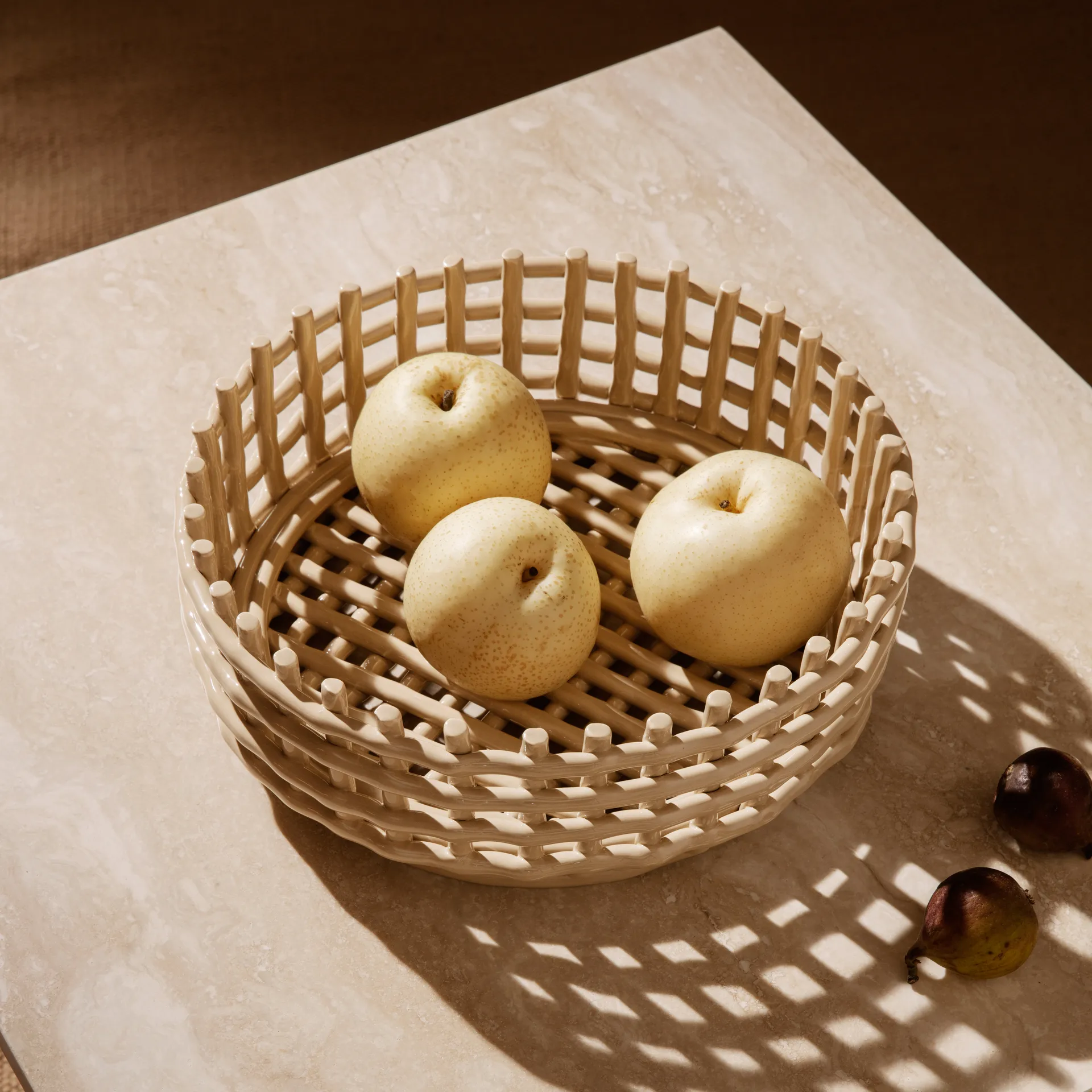 Ciotola intrecciata in ceramica, cashmere Ferm Living