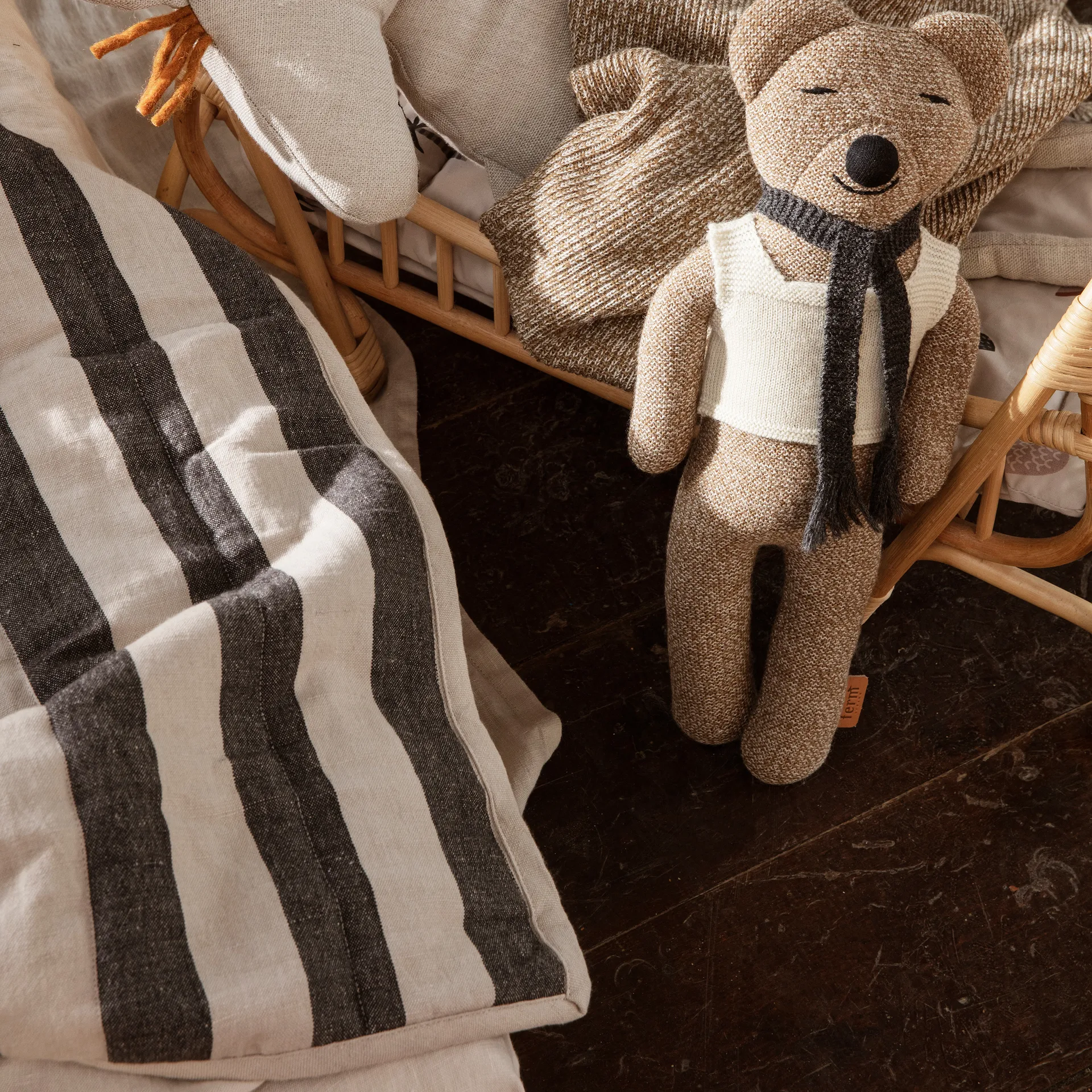 Coperta Grand 120x170 cm, Sand-black Ferm Living