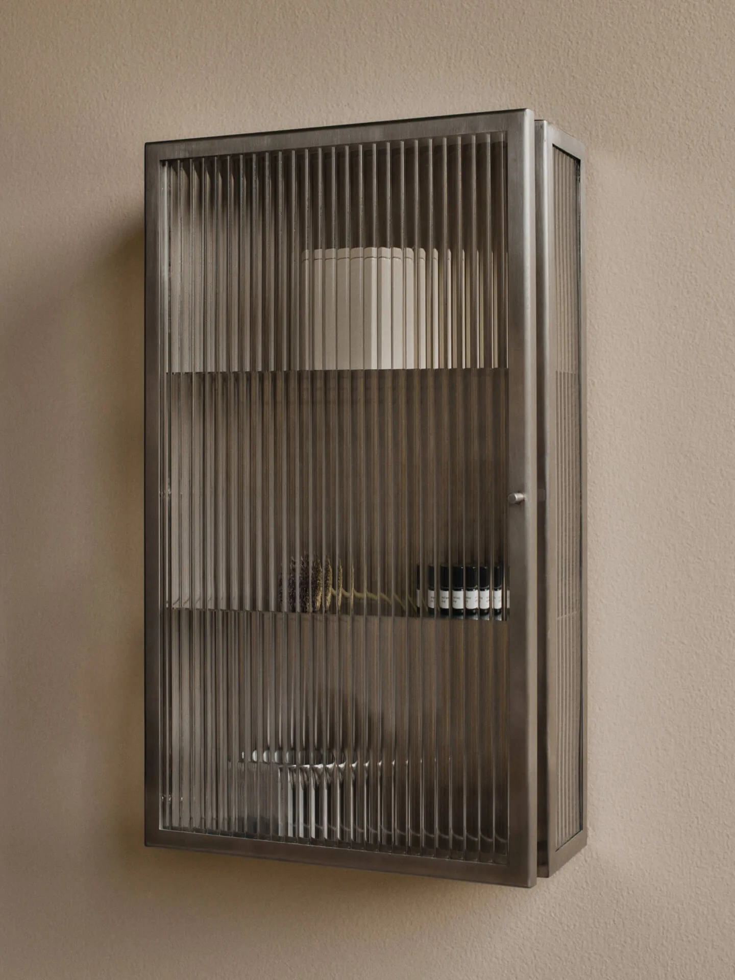 Credenza da parete Haze, Reeded glass - stainless steel Ferm Living