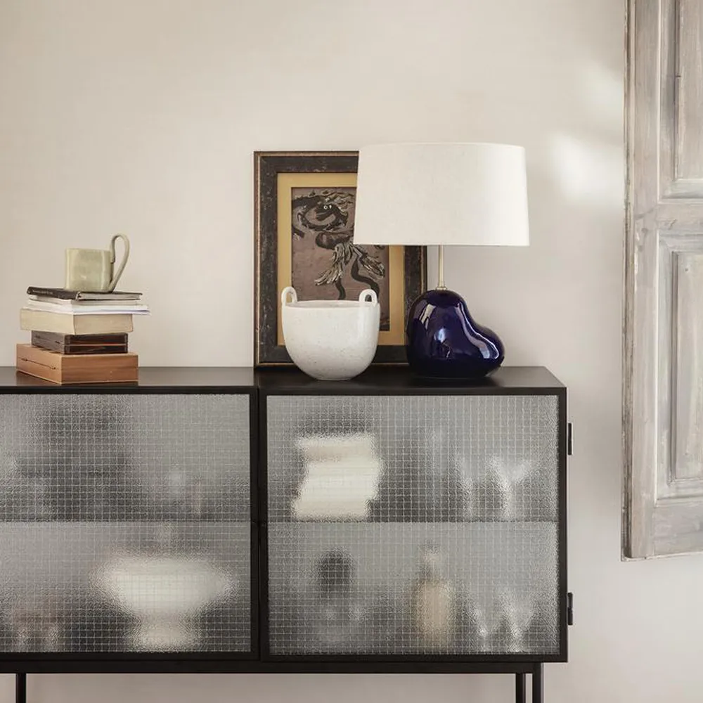 Credenza Haze, Cashmere, vetro ondulato Ferm Living
