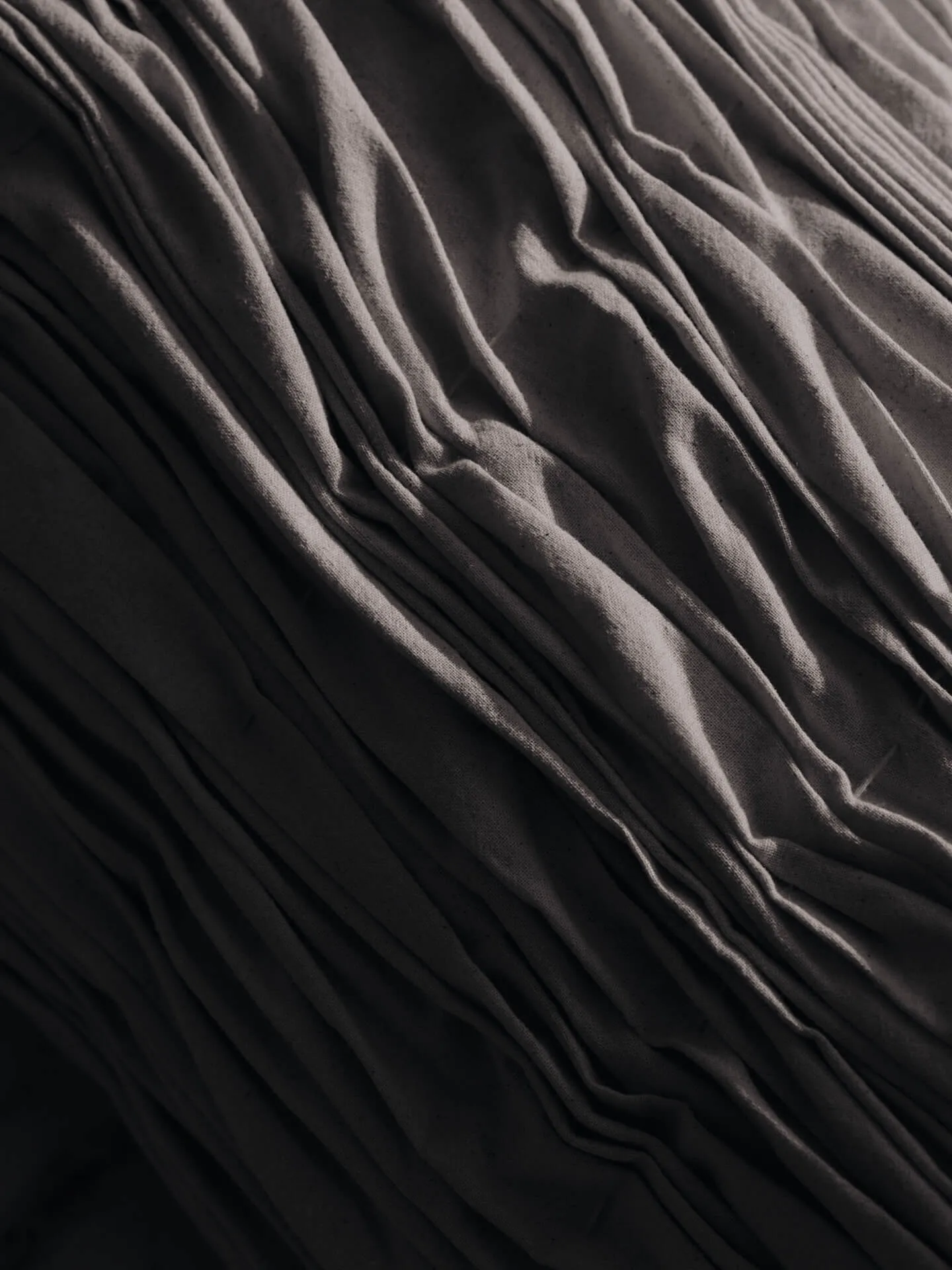 Cuscino cilindrico Falda smockato, Undyed Ferm Living