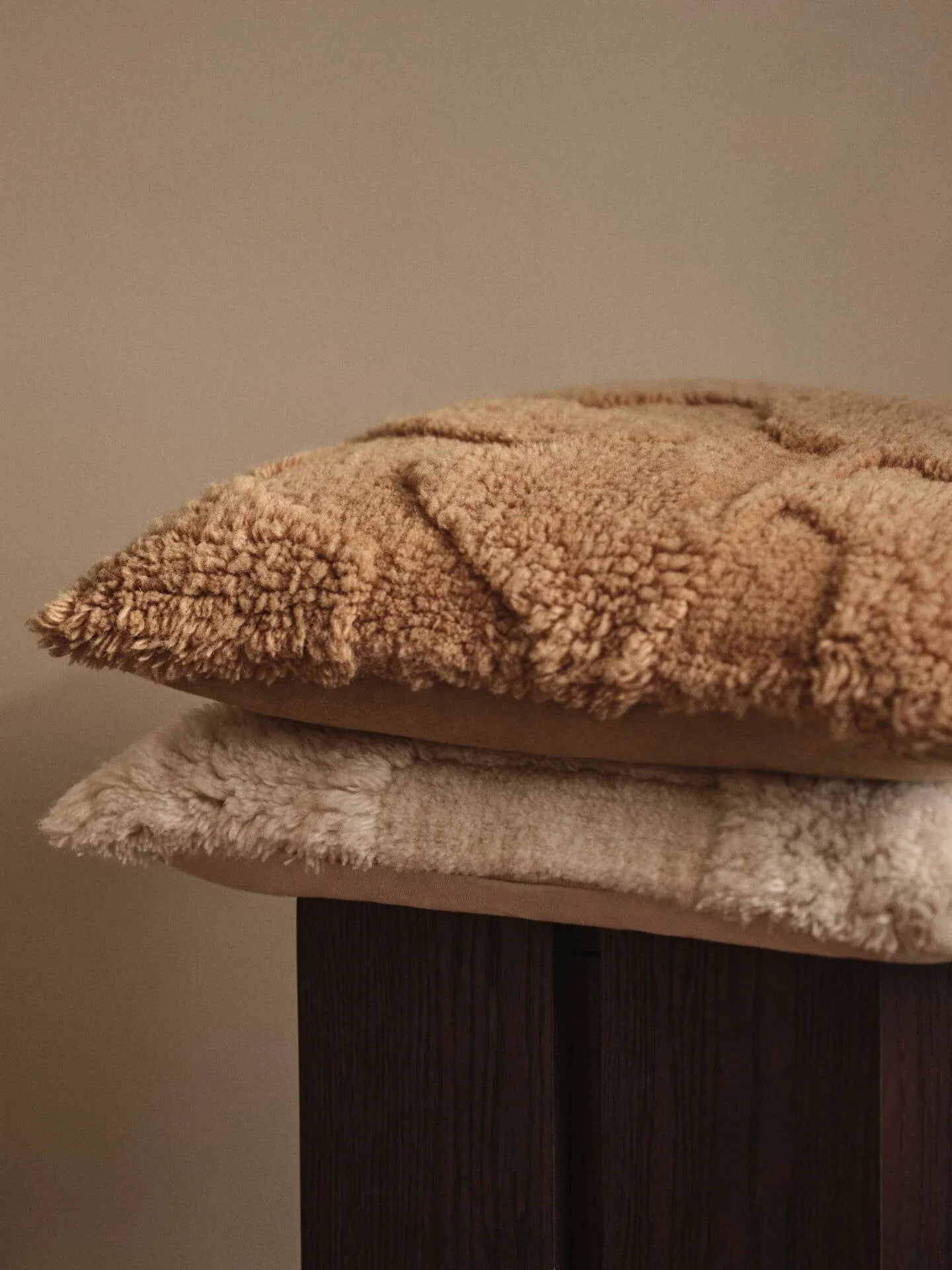 Cuscino tufted Rime, Off-white, 50x50 cm Ferm Living
