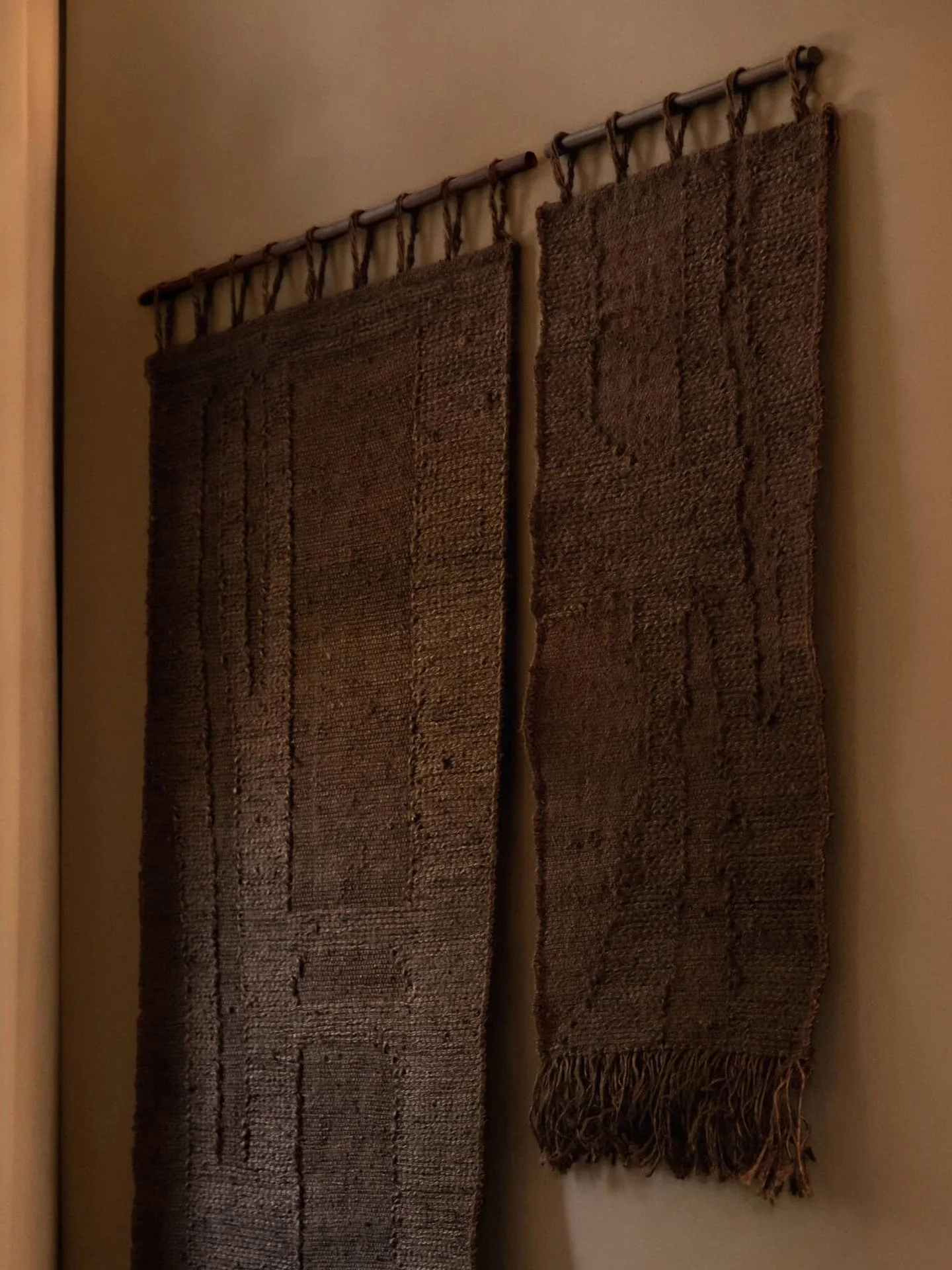 Decorazione da parete Harvest 100x165 cm, Cioccolato fondente Ferm Living