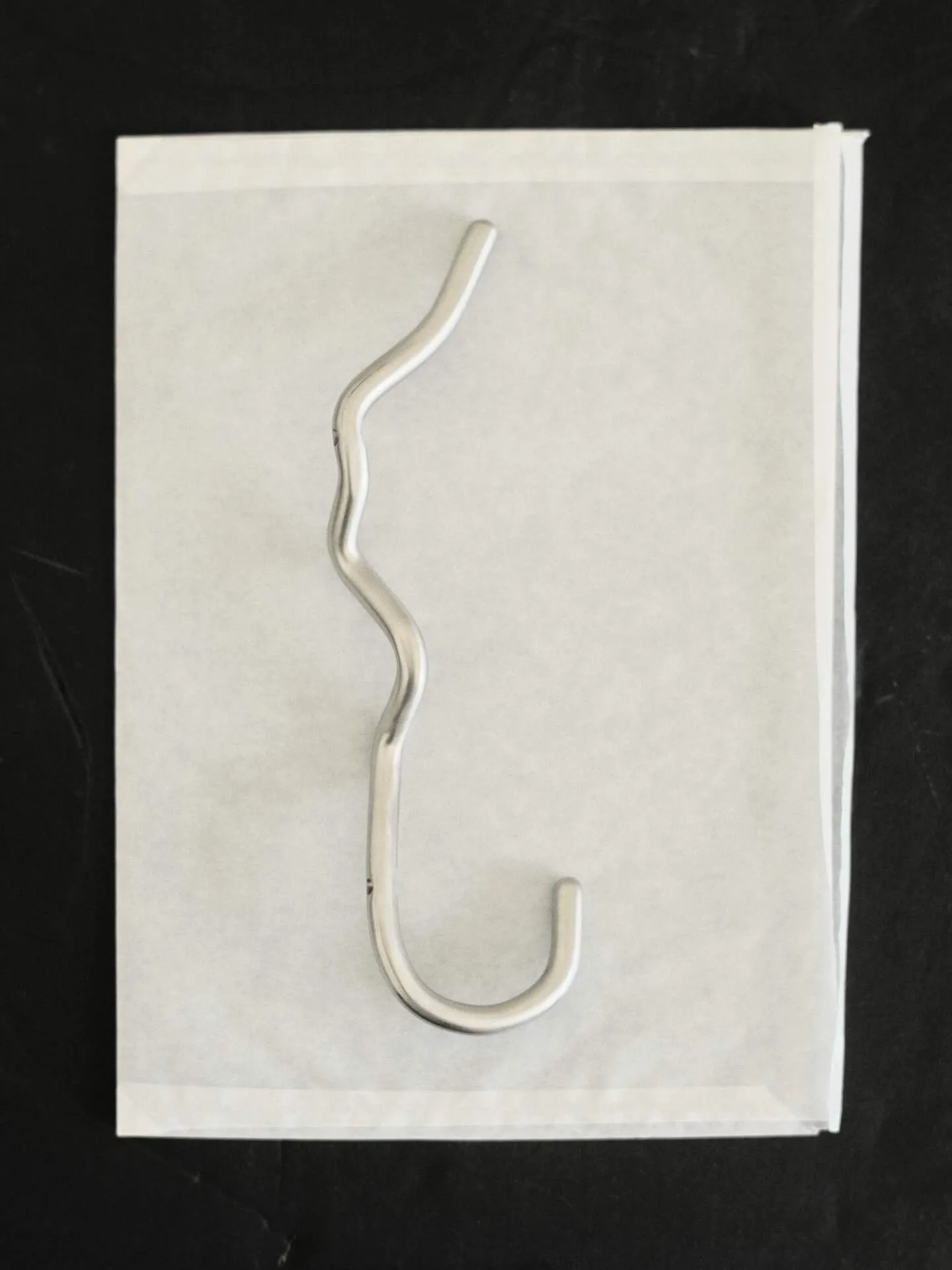 Gancio Curvature singolo, Acciaio inox Ferm Living
