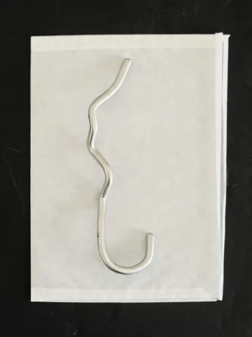 Gancio Curvature singolo - Acciaio inox - Ferm Living