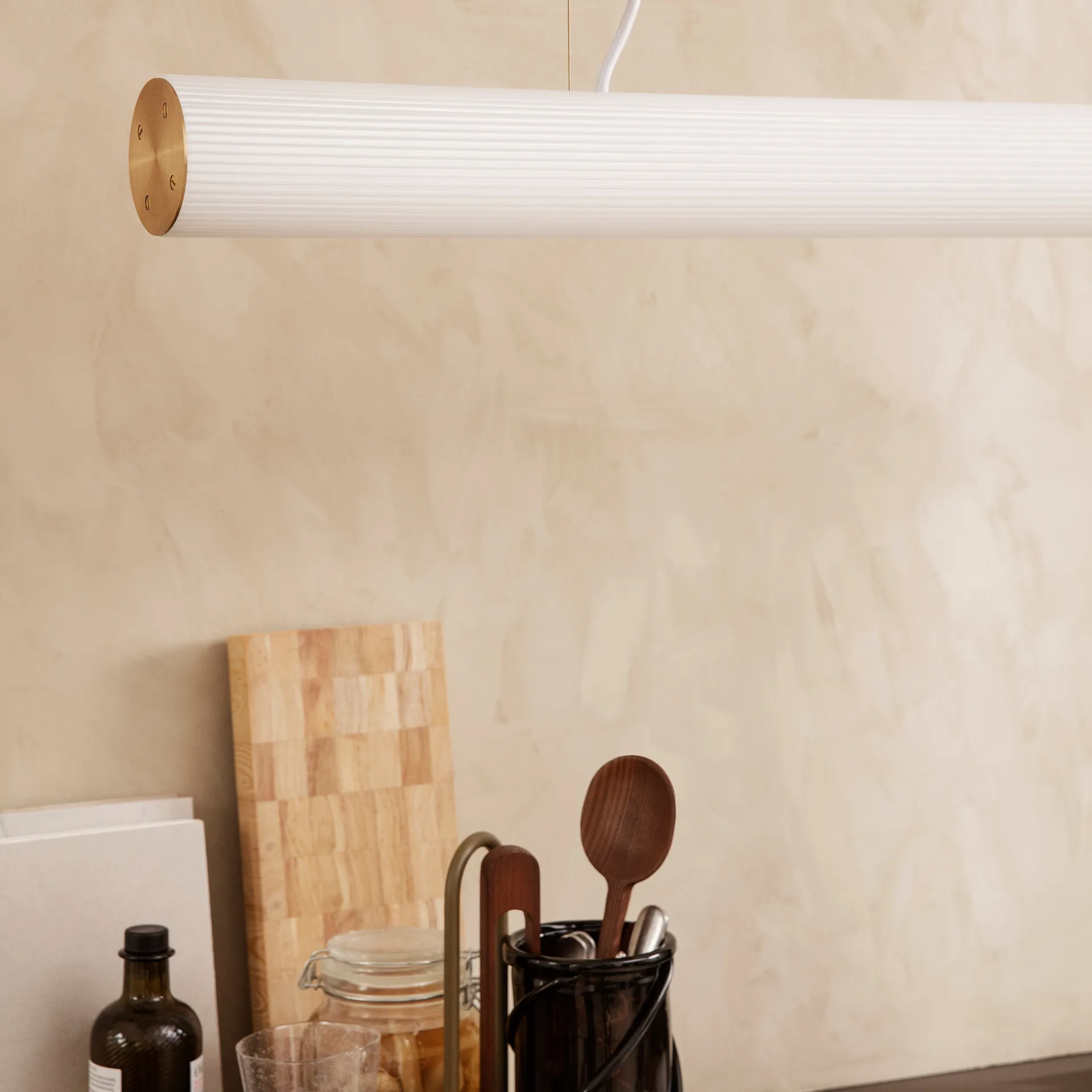 Lampada a sospensione Vuelta 100 cm, Bianco - ottone Ferm Living