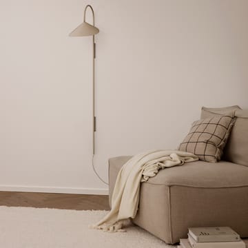Lampada da parete Arum 127 cm - cashmere - Ferm Living
