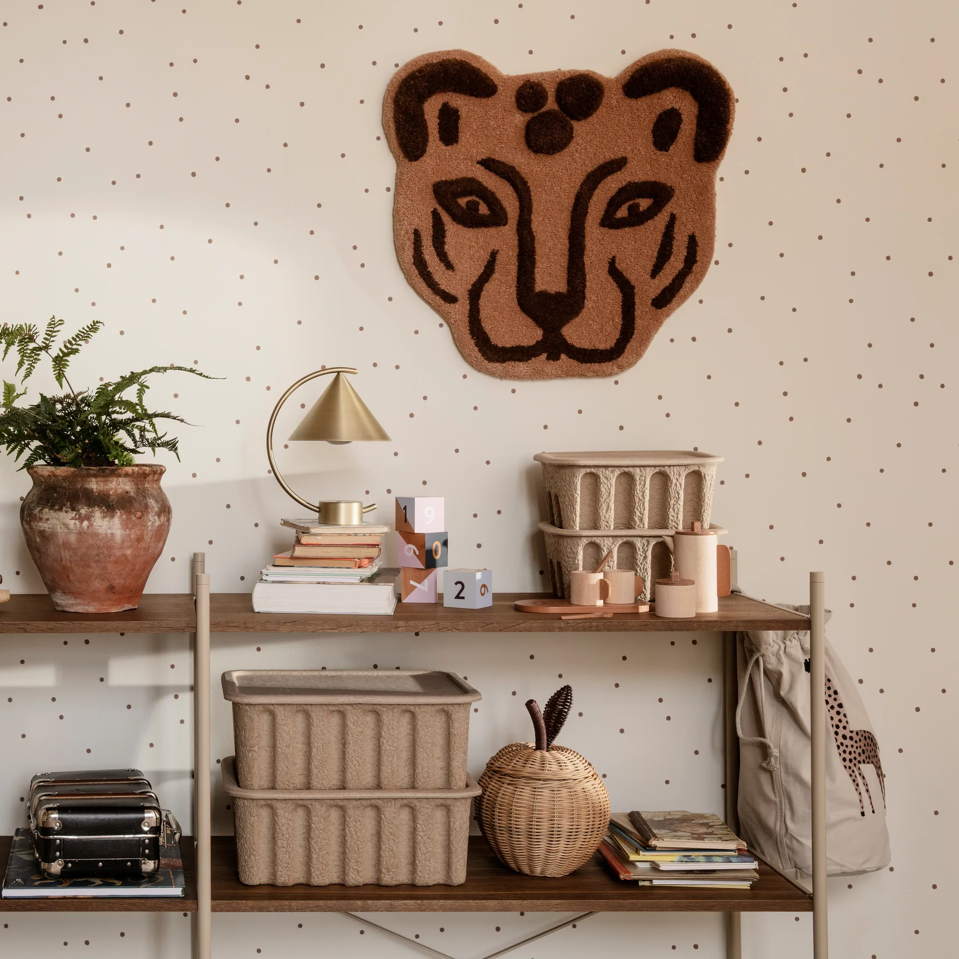 Lampada da tavolo Meridian, ottone Ferm Living