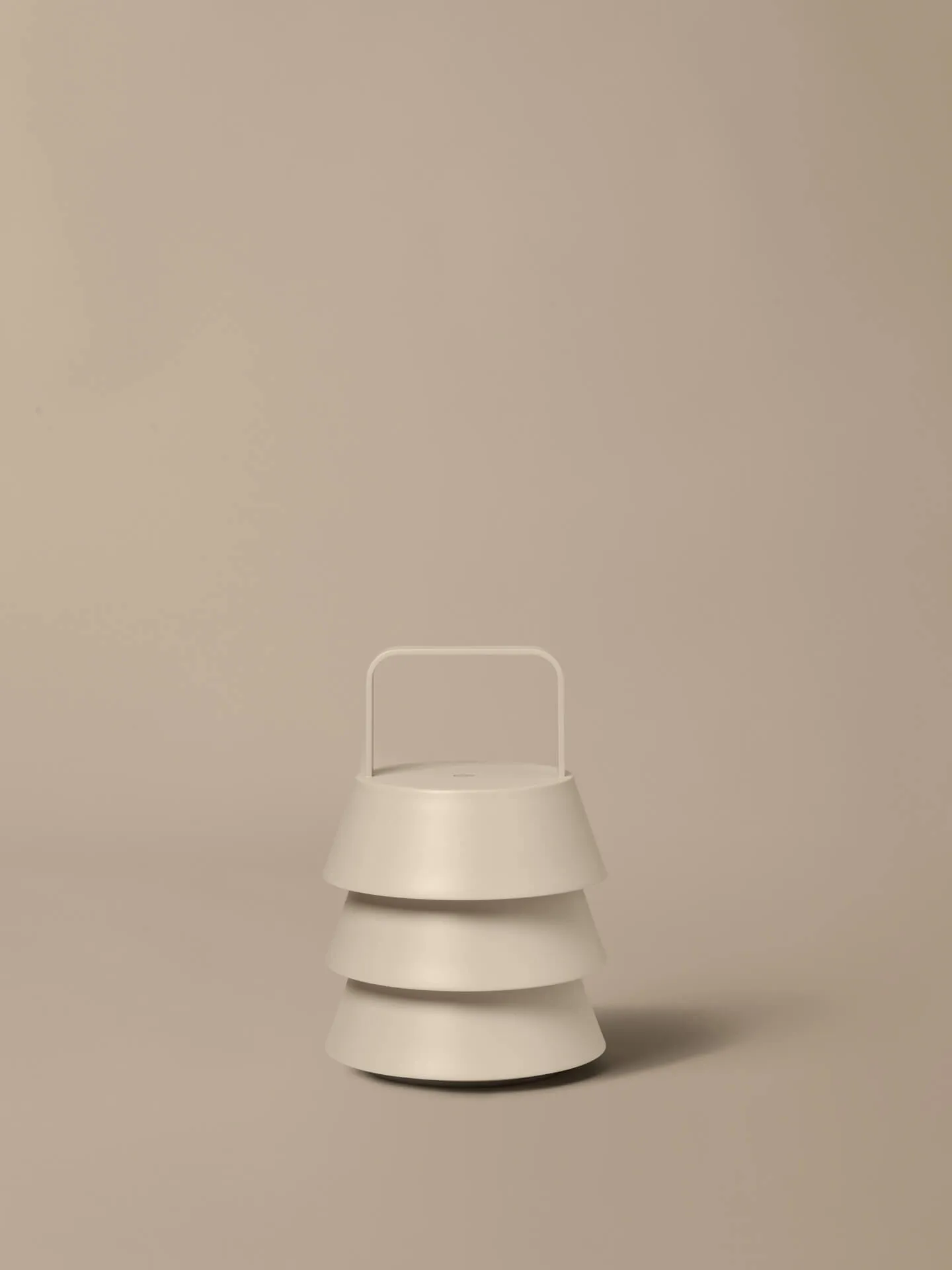 Lampada da tavolo portatile Luver, Cashmere Ferm Living