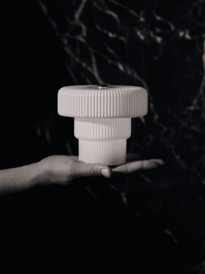 Lampada da tavolo Ripple portatile 10 cm, White Ferm Living
