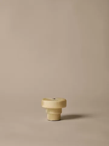 Lampada da tavolo Ripple portatile - Avena, 10 cm - Ferm Living