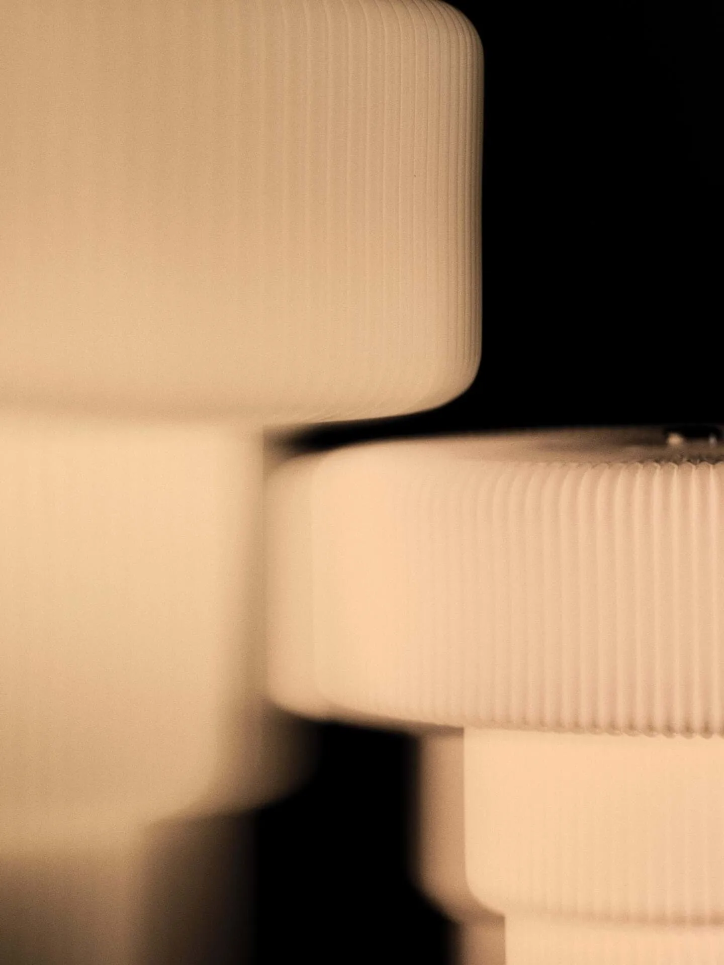 Lampada da tavolo Ripple portatile, Bianco, 16,5 cm Ferm Living