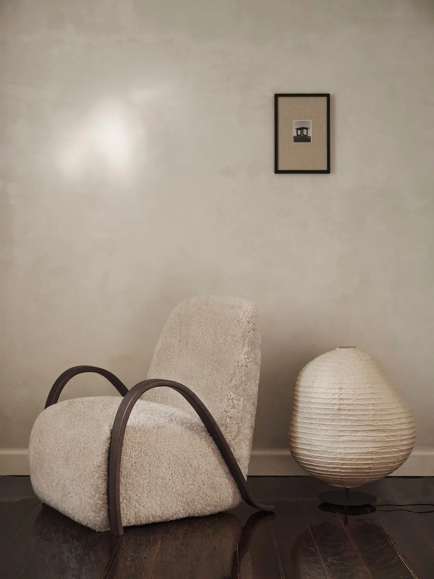 Lampada da terra Kurbis low, Natural-black Ferm Living