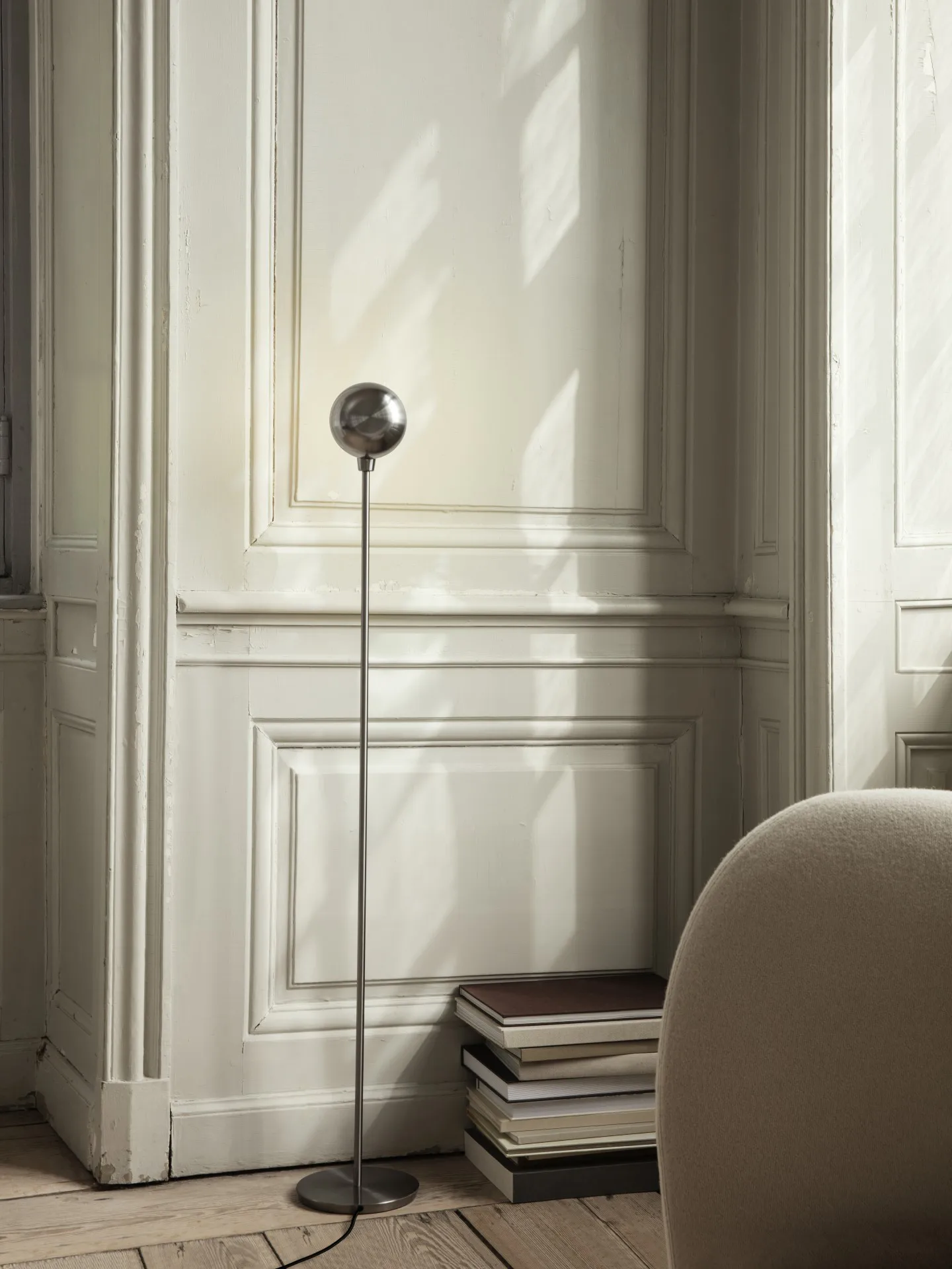 Lampada da terra Tiny 124,2 cm, Acciaio Ferm Living