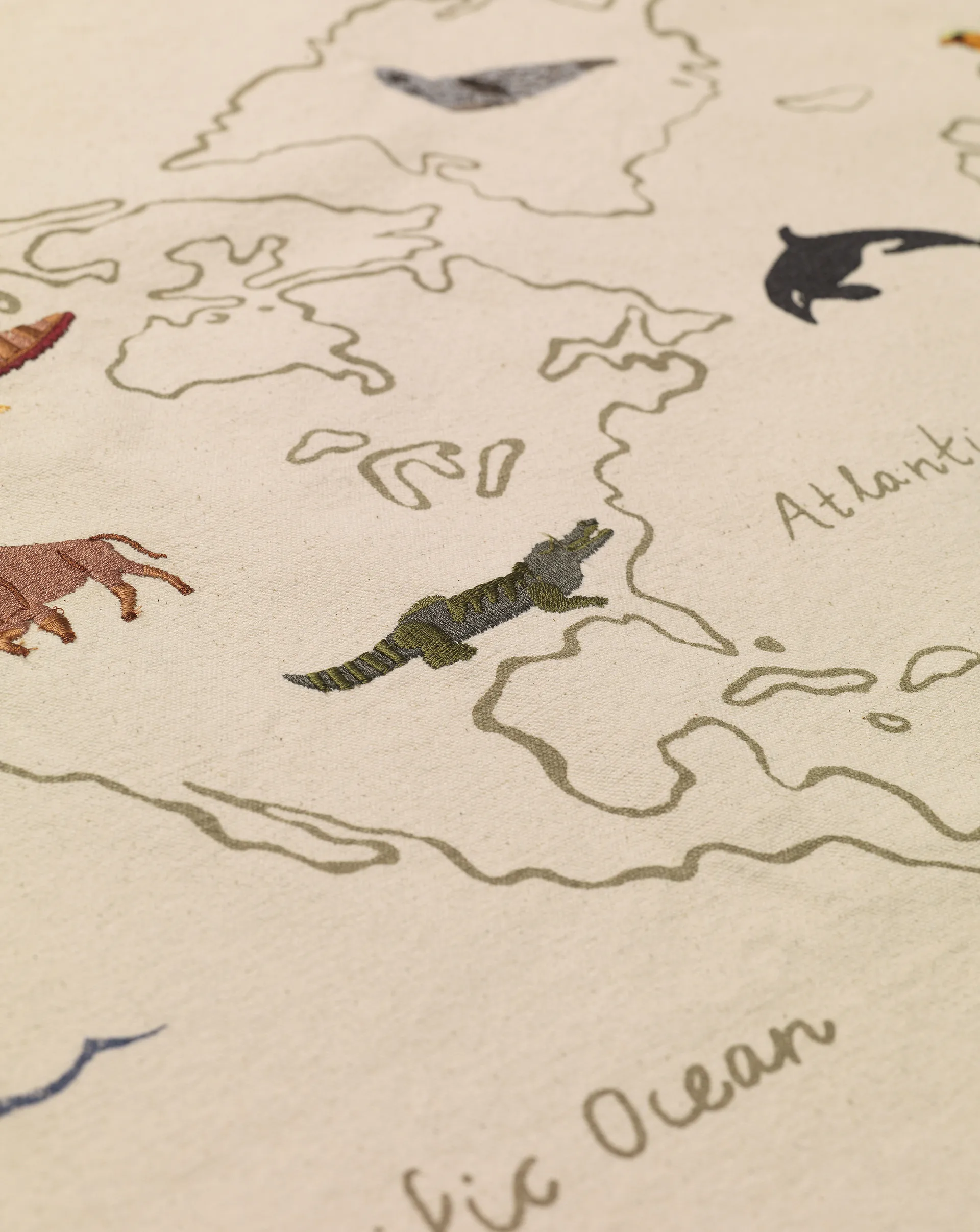 Mappa in tessuto The World, Bianco sporco Ferm Living