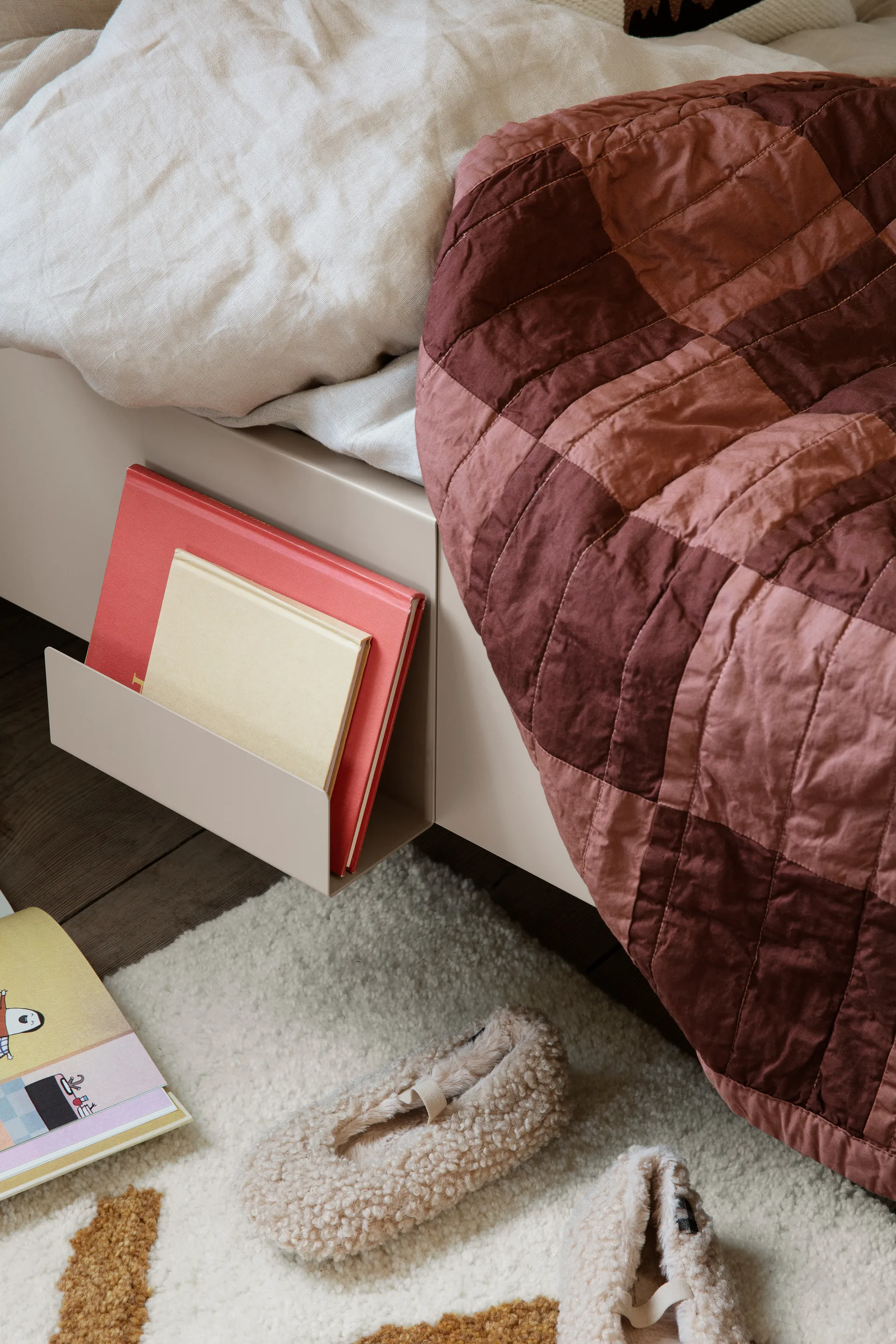 Mensola per il letto Sill, Cashmere Ferm Living
