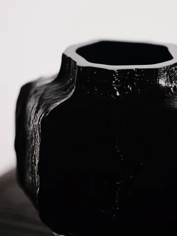 Mokuri vaso - Black, 15 cm - Ferm Living
