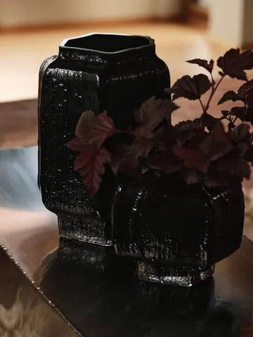 Mokuri vaso - Black, 25 cm - Ferm Living