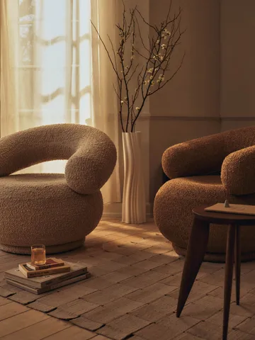 Orbo poltrona lounge girevole - Raw bouclé - Natural - Ferm Living
