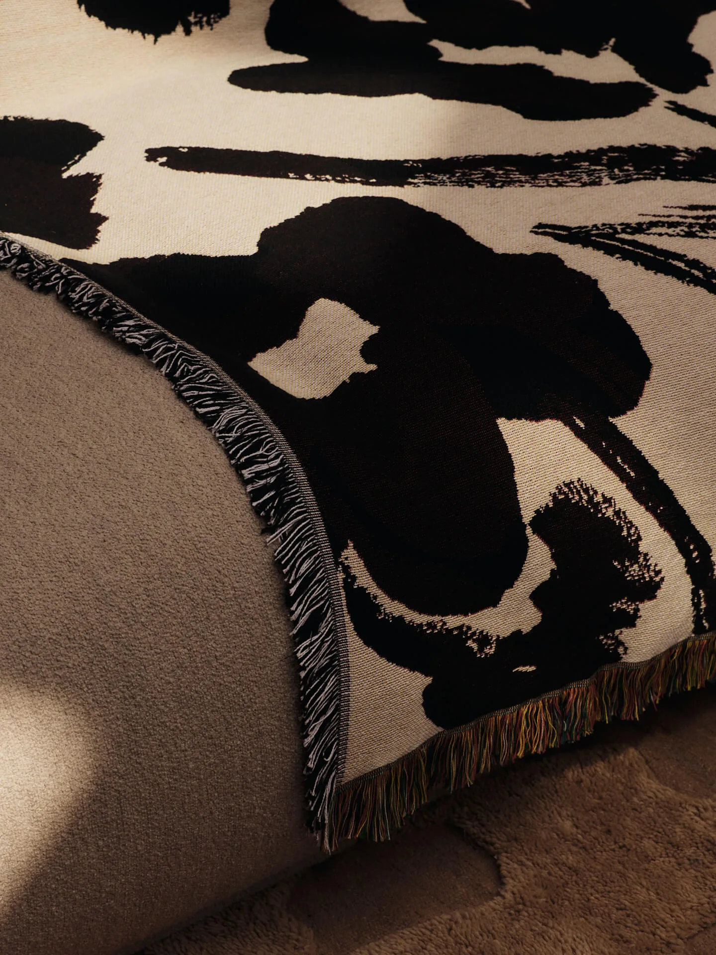 Plaid Cilla tapestry 120x170 cm, Off-white-Dark grape Ferm Living