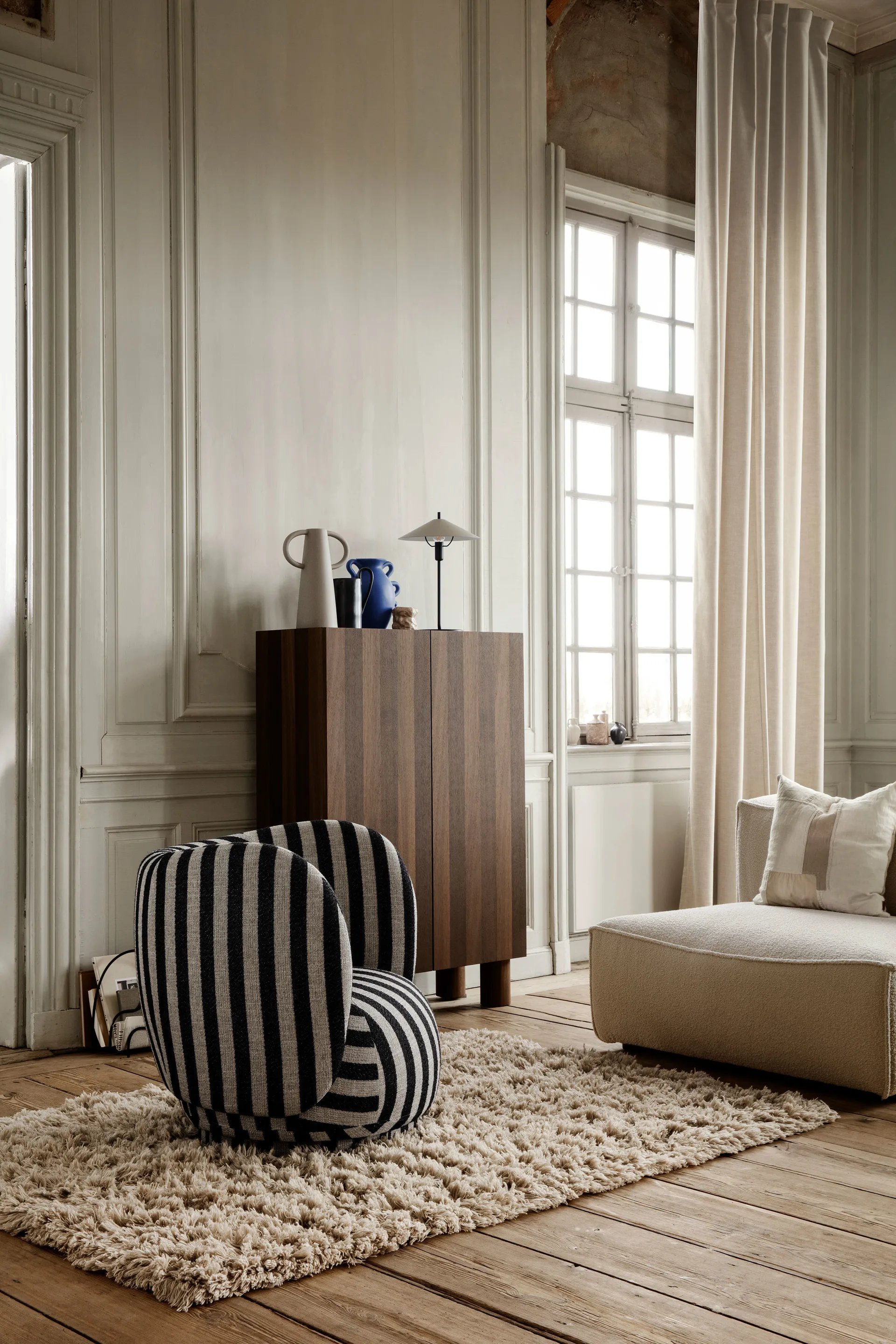 Poltrona da salotto Rico, Louisiana sand black Ferm Living