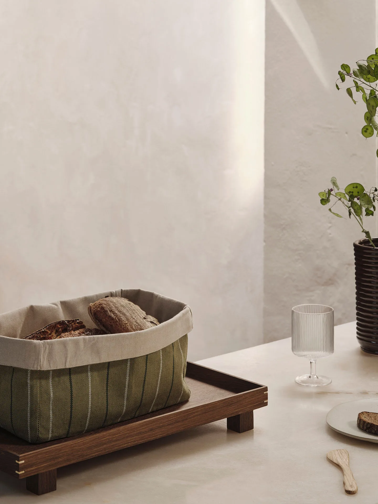 Portapane Ito Kitchen Basket 19x30 cm, Natural-seaweed Ferm Living