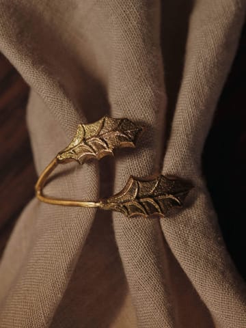 Portatovagliolo Holly leaf Ø5,3 cm confezione da 4 pezzi - Ottone - Ferm Living