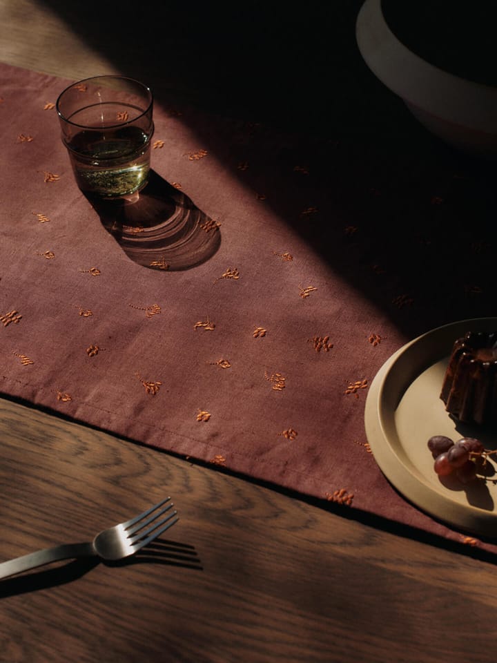 Runner da tavola Baies 40x180 cm, Dark grape-picante Ferm Living