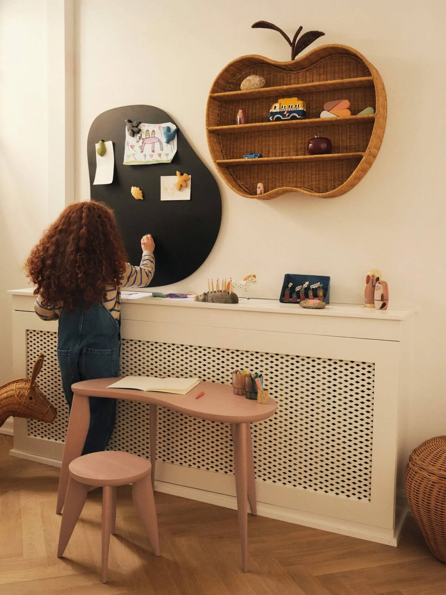 Scrivania Feve kids, Rosa Ferm Living