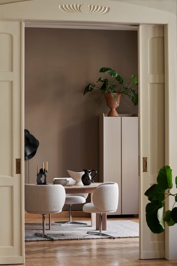 Sedia da pranzo swivel Rico - bouclé - Off-white - Ferm Living