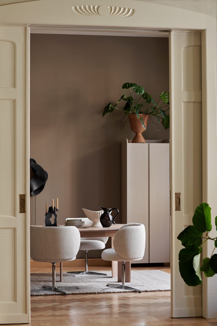 Sedia da pranzo swivel Rico - bouclé, Off-white Ferm Living