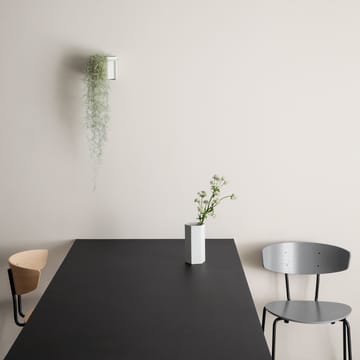 Sedia Herman - Walnut, supporto in acciaio nero - Ferm Living