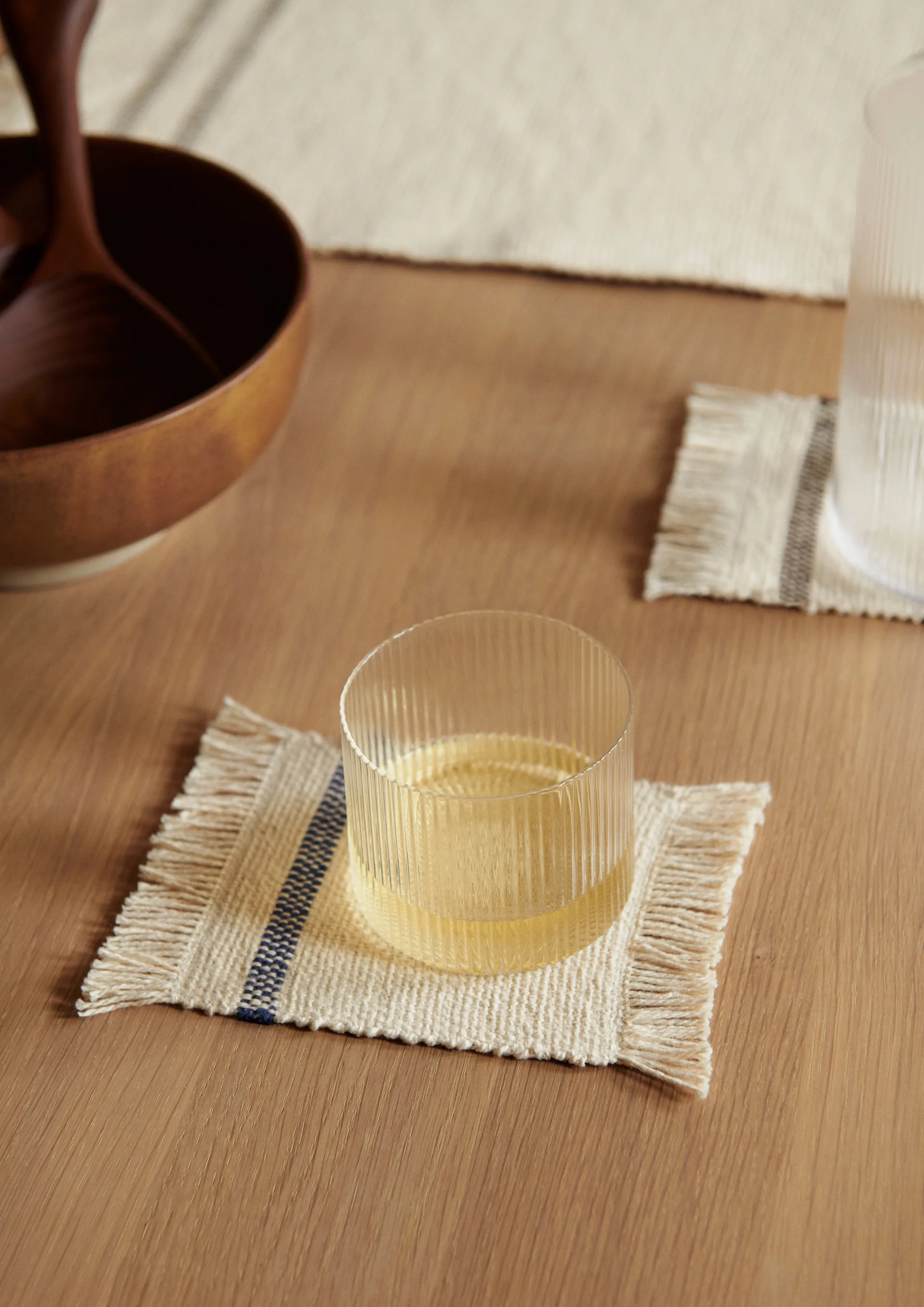 Set di 4 sottobicchieri Savor, 10x14 cm, Off-white/Blu Ferm Living