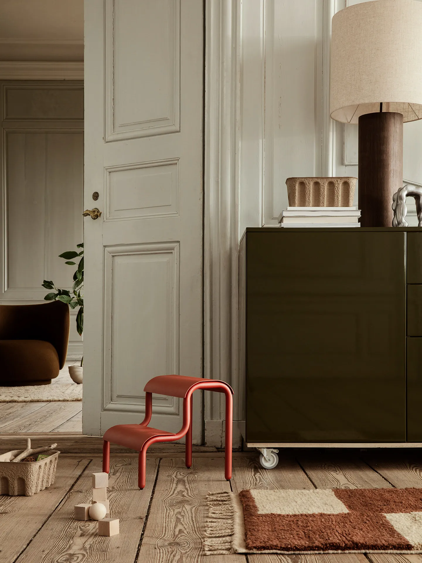 Sgabello Up, Poppy Red Ferm Living