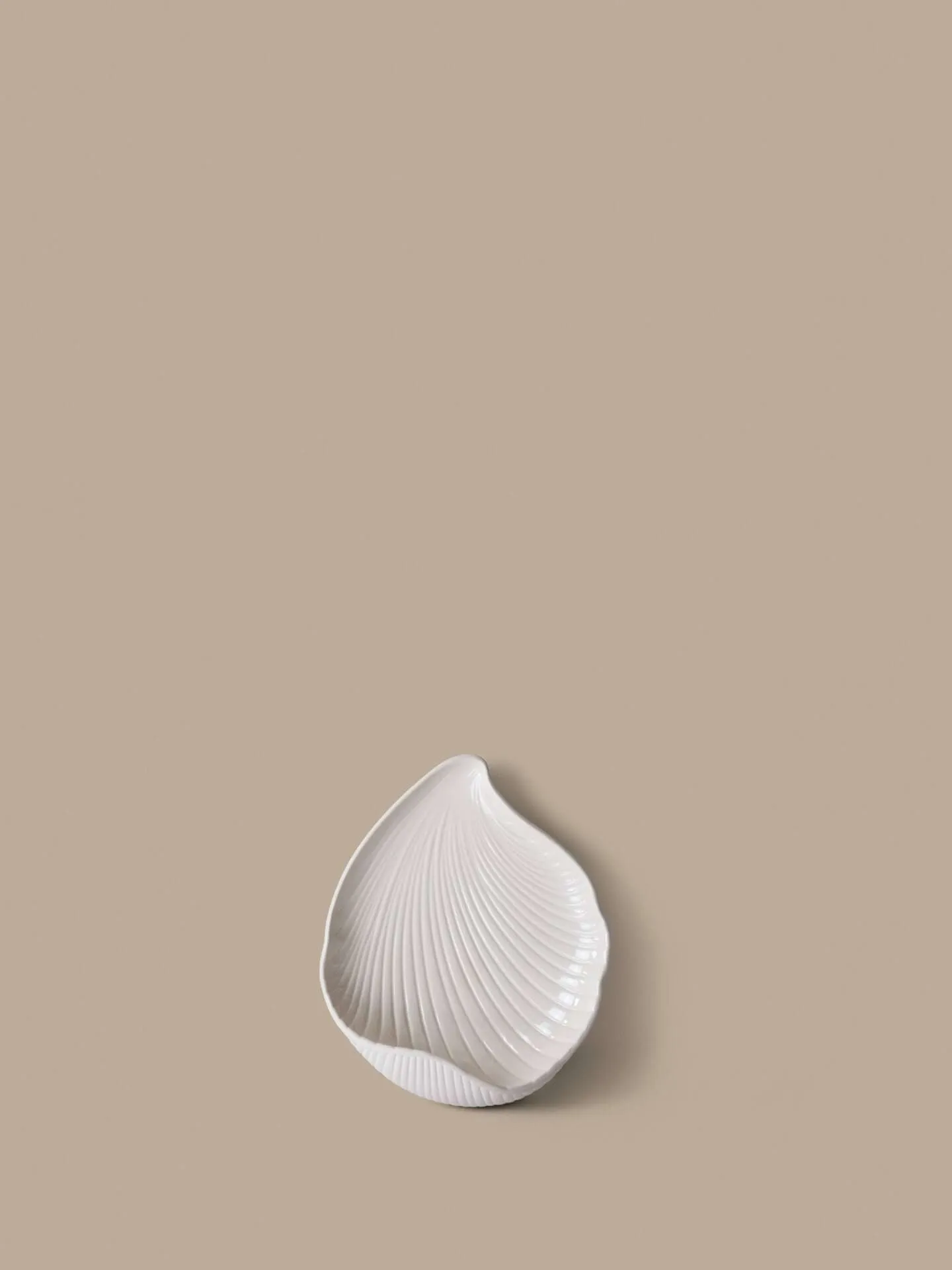Shell applique da parete, Off-white, 24x9,5x28,2 cm Ferm Living