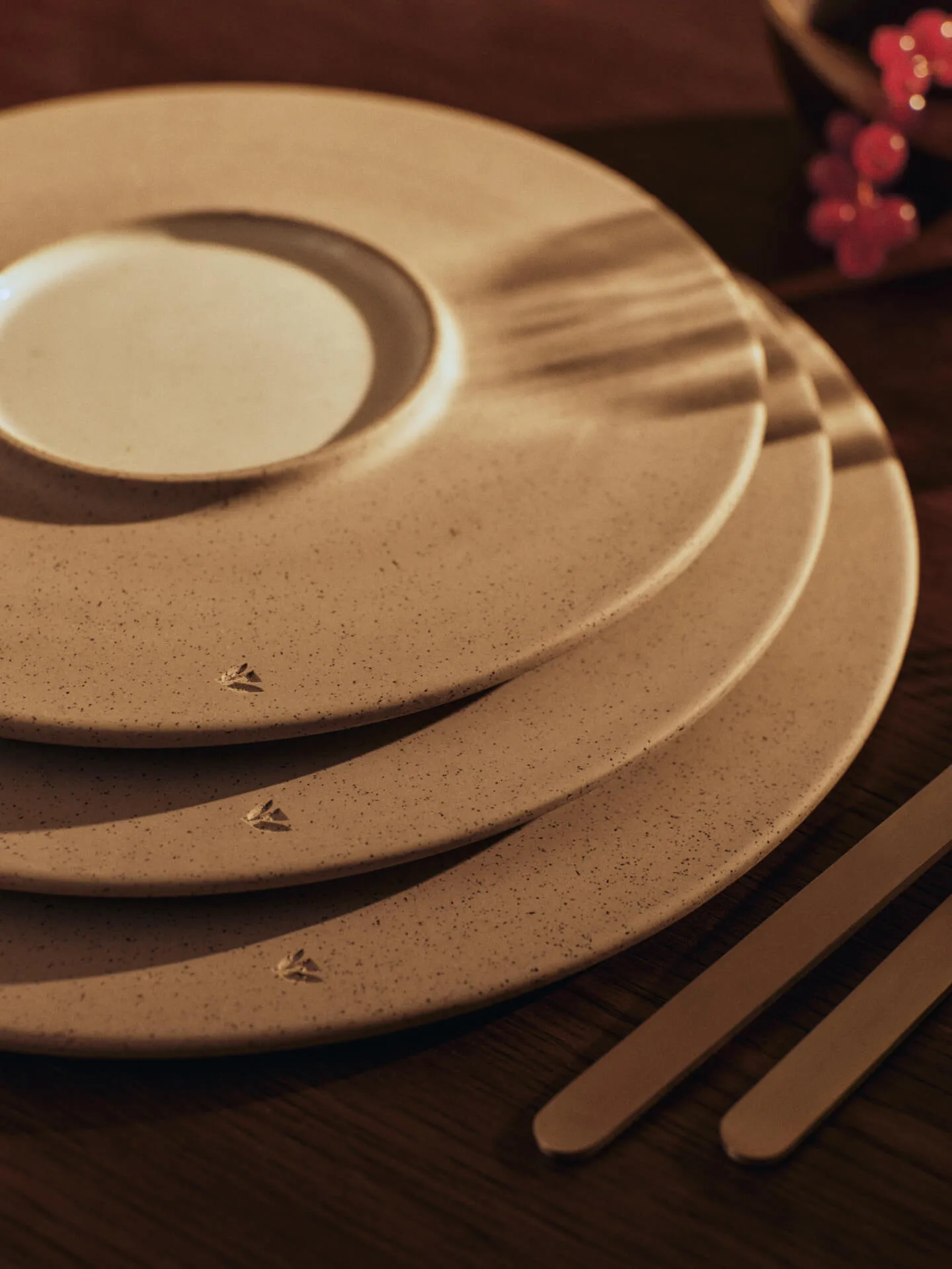 Sonae piatto 2-pack, Grigio-bianco, Ø22 cm Ferm Living