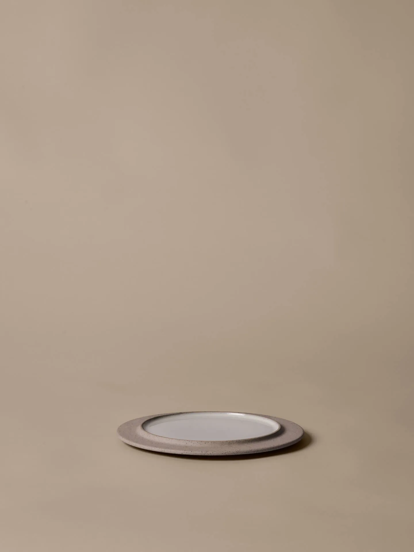 Sonae piatto 2-pack, Grigio-bianco, Ø22 cm Ferm Living