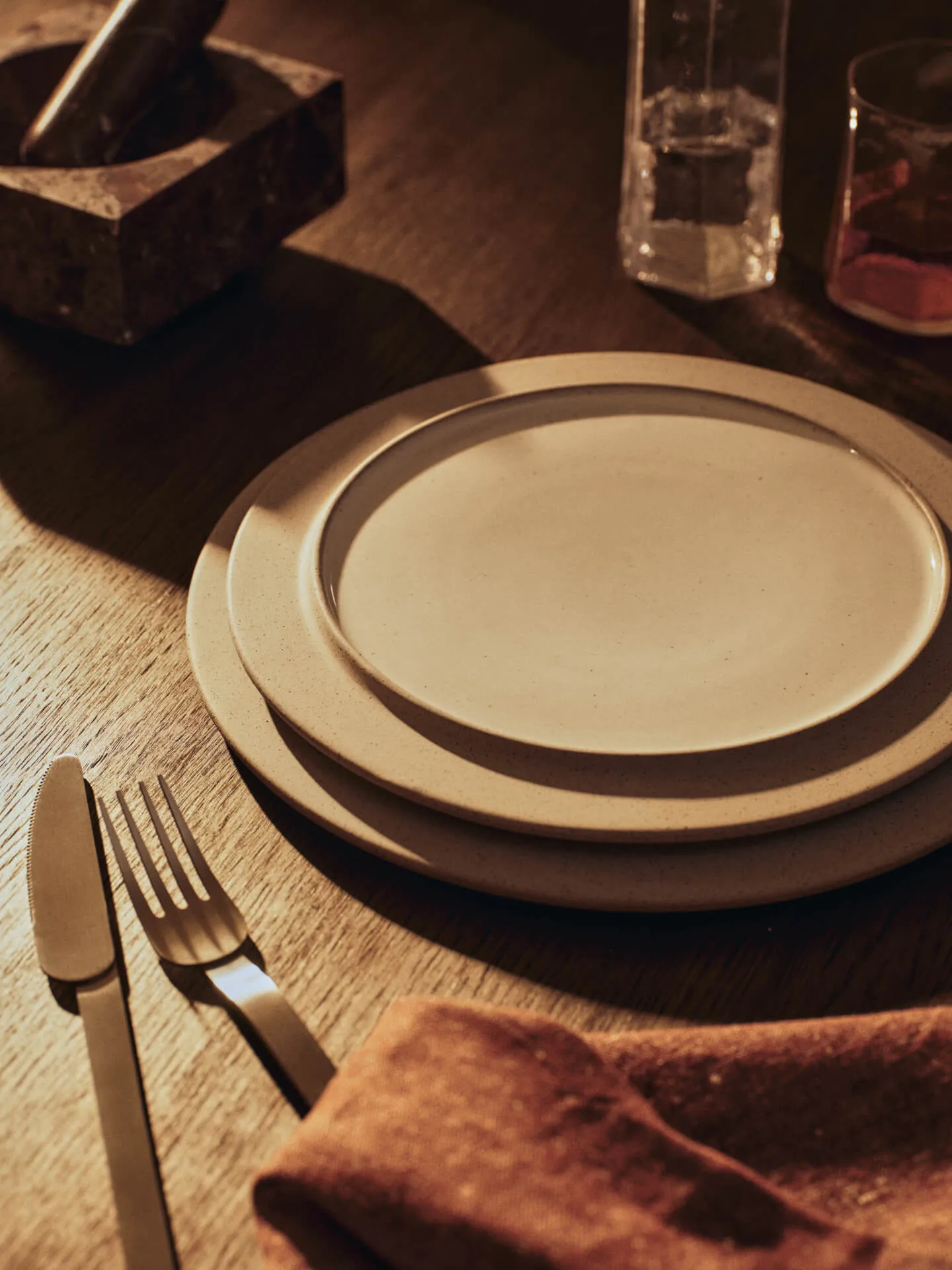 Sonae piatto 2-pack, Grigio-bianco, Ø25 cm Ferm Living