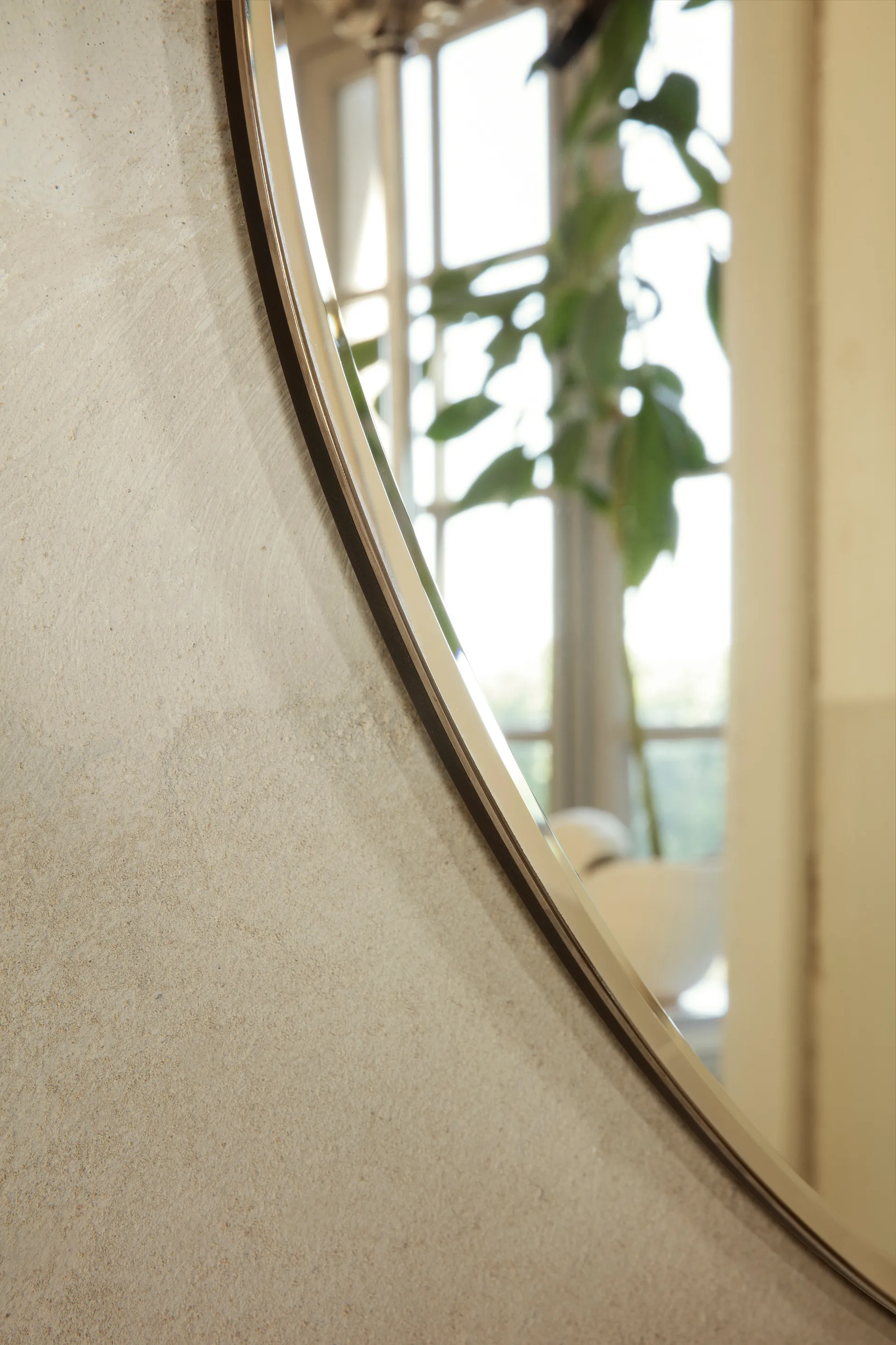 Specchio Pond grande, Dark chrome Ferm Living
