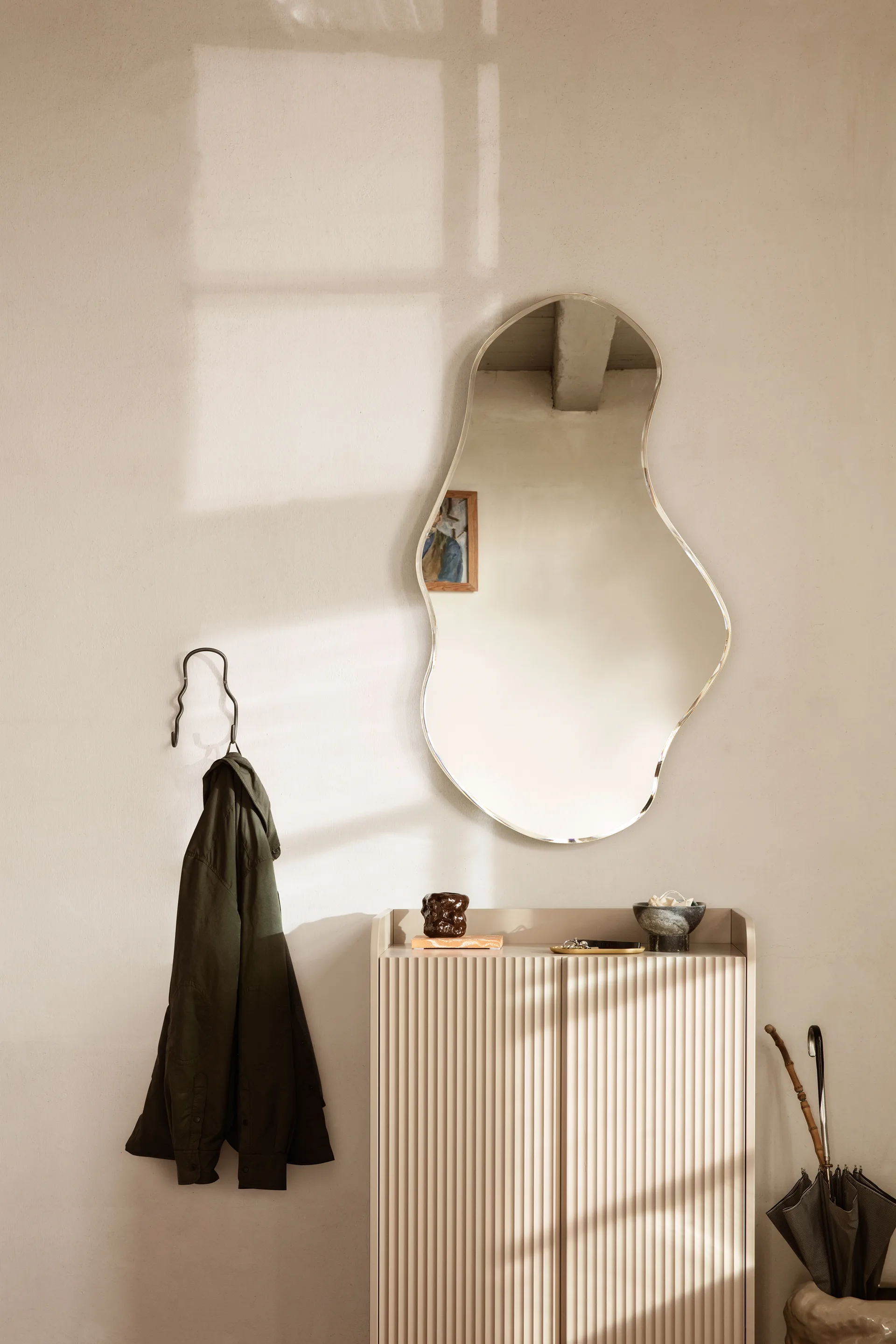 Specchio Pond grande, Ottone Ferm Living
