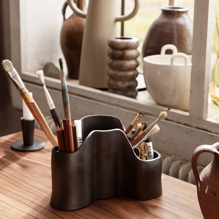 Supporto penna Yama, Alluminio annerito Ferm Living
