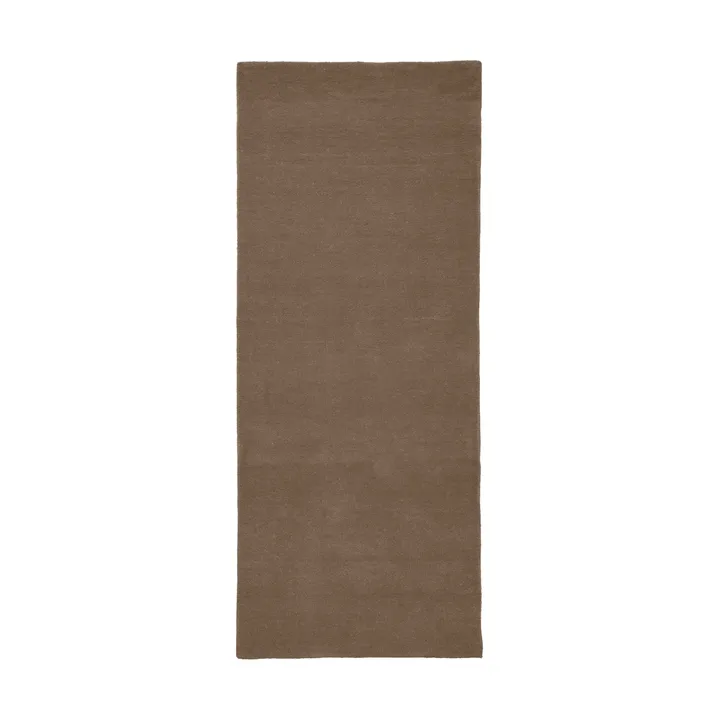 Tappeto a pelo lungo Stille - Ash brown, 80x200 cm - Ferm Living