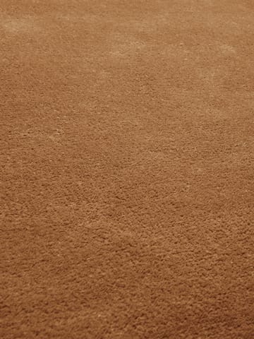 Tappeto a pelo lungo Stille - Toffee, 140x200 cm - Ferm Living