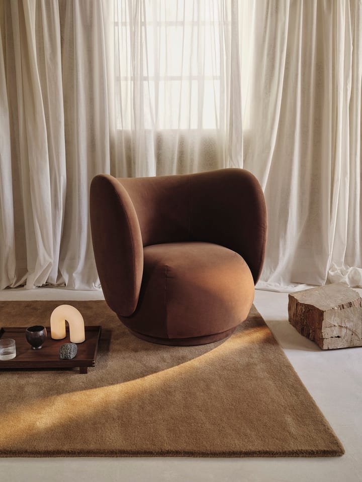 Tappeto a pelo lungo Stille, Toffee, 140x200 cm Ferm Living